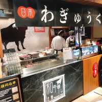 人潮🈵️🈵️ 唐吉坷德DON DON DONKI Zhongxiao Xinsheng Store DON DON DONKI 忠孝新生店