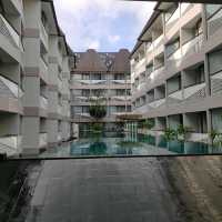 Hotel dengan kolam renang & kamar mandi unik