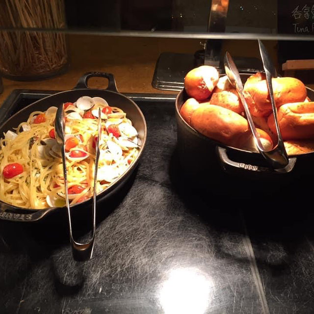 Hyatt dinner buffet 