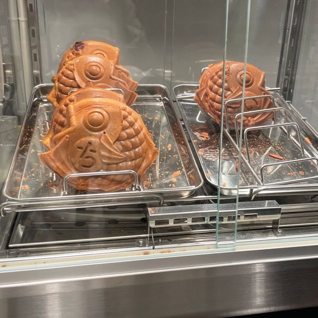 【京都】錦市場｜賞味期限1分のたい焼き🎉