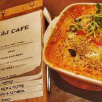 隱身於台北大安森林公園的韓式復古咖啡廳｜2J CAFE