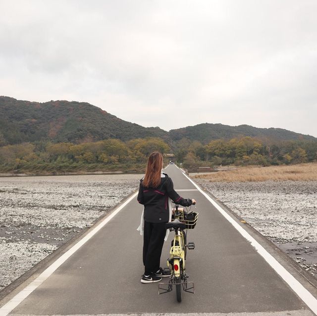 會沉沒於河中的橋