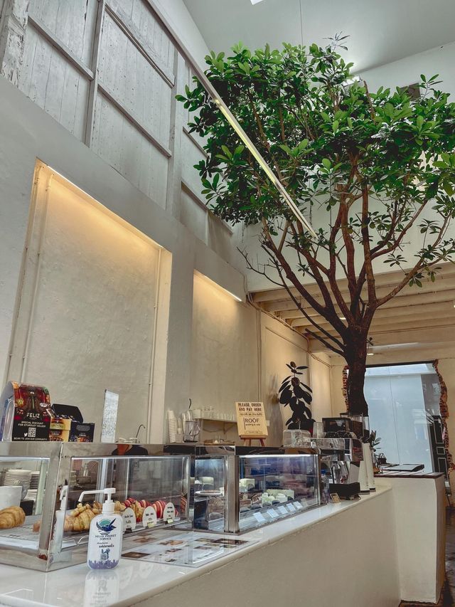 📸 รีวิวคาเฟ่: ROÔF Pudding & Cafe [เมืองภูเก็ต]