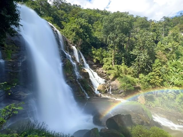 ชมไฮไลต์สายรุ้งลอยน้ำที่น้ำตกวชิรธาร 🌈💦