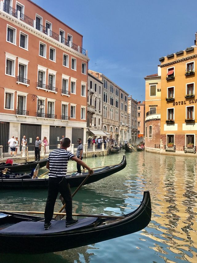 Tour in Gondola ~ Venice 