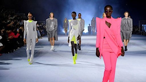 Celebrity Red Carpet Paris Fashion Week Event | EST Galerie