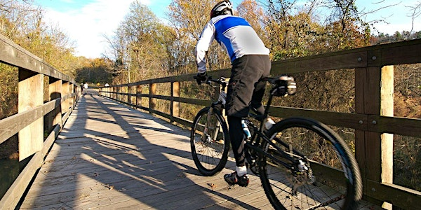 Bike Tour: East Coast Greenway / Farmington Canal Trail North | New Haven Green Flag Pole
