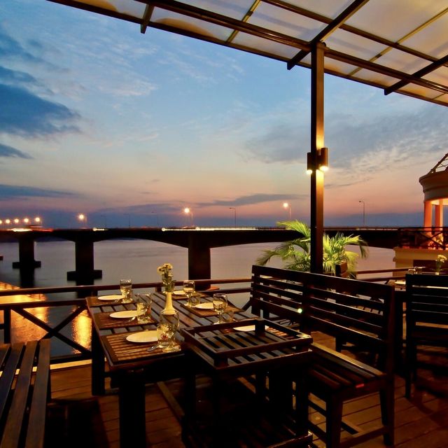 Riverside restaurant at Champasak Grand hotel