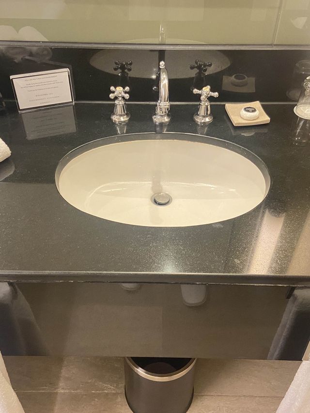 歷史悠久的酒店，空間感好大