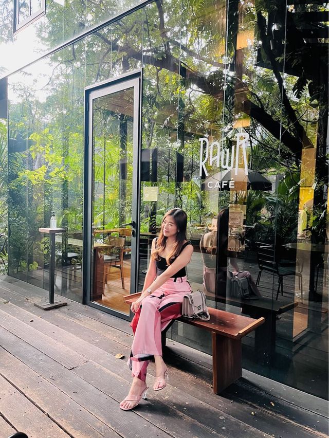 Rawr cafe
