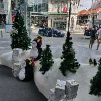 Giant Christmas Gift Box at Orchard Gateway