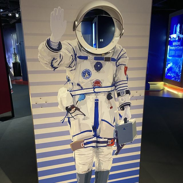 有得玩有野學既地方 📍香港太空館