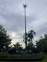 เดินเล่นชมวิวบรรยากาศภูเขาล้อมสวนใจกลางภูเก็ต