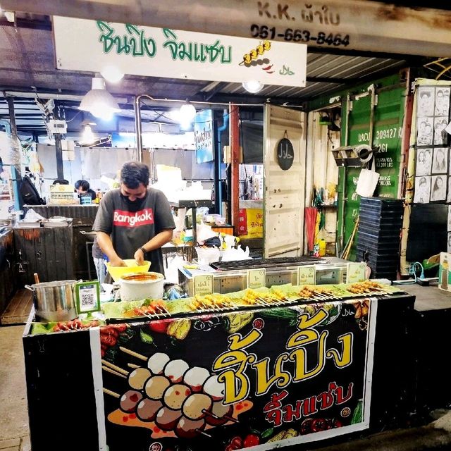 Popular Night Market Talad Rot Fai