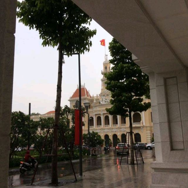 โบสถ์ Notre Dame และตึกไปรษณีย์เก่าแห่งไซง่อน
