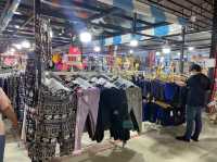 ตลาดนกฮูก เลี่ยงเมืองนนท์ เดินช๊อปปิ้งสุดชิว 