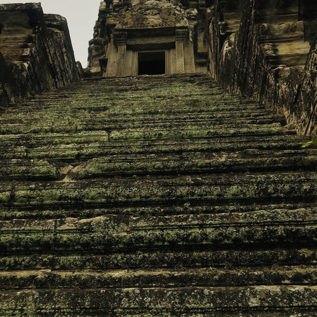 Angkor Wat -world heritage-kingdom of wonder