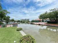 Sentosa Cove Village by the sea
