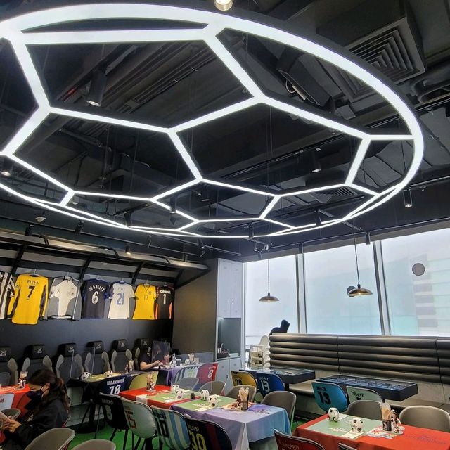 山頂足球迷餐廳 ～ Lockeroom Zoom Football Restaurant 