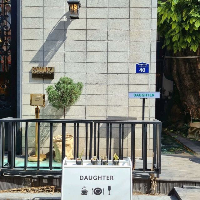 [도우터] 건대 근처 카페에서 달콤한 여유를☕️