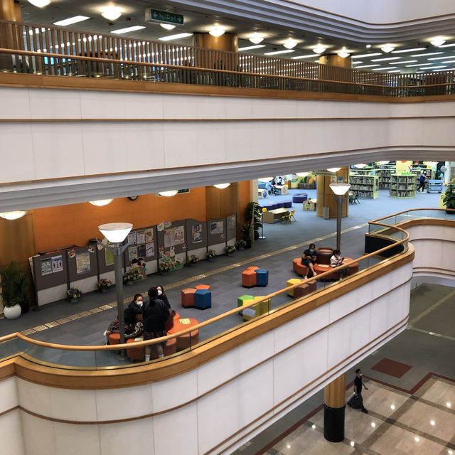 全香港最大嘅圖書館 