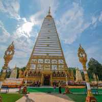 🐉 วัดพระธาตุหนองบัว | ไปเยือนอุบลต้องห้ามพลาด
