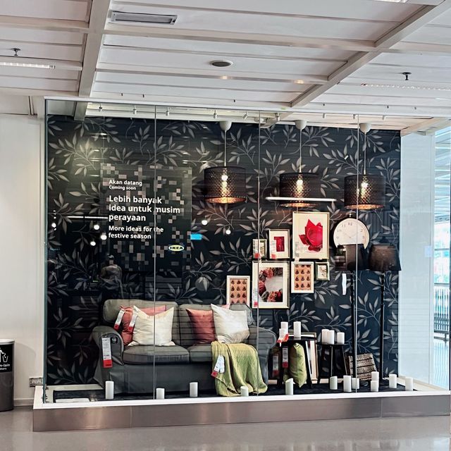Set Foot In IKEA