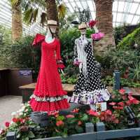 Spanish Serenade with Sunflowers, Flower Dome