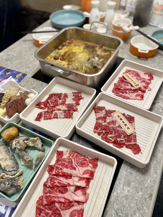 牛駅麻辣火鍋 - 抵食午市火鍋