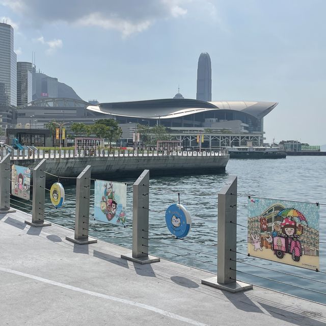 灣仔海旁散步之旅：靚爆Chocolate Rain打卡位！維港海上樂園
