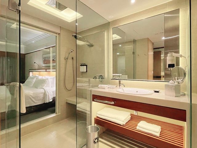 Deluxe balcony room staycation