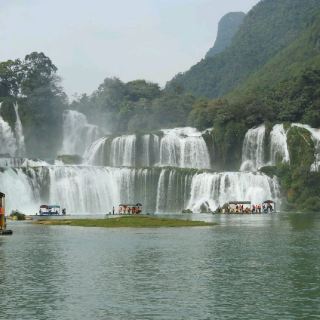 北越高平省必玩景點--板約瀑布Thác Bản Giốc