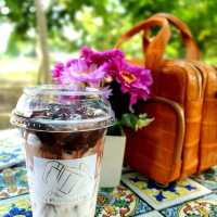 พากินกาแฟ กลางทุ่งนา ณ ลพบุรี