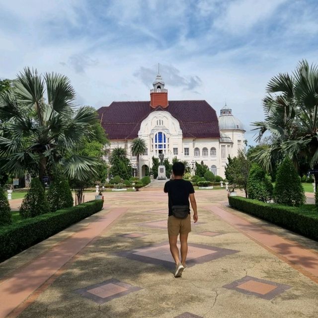 พระราชวังบ้านปืน ตามรอย หนัง 303กลัว/กล้า/อาฆาต