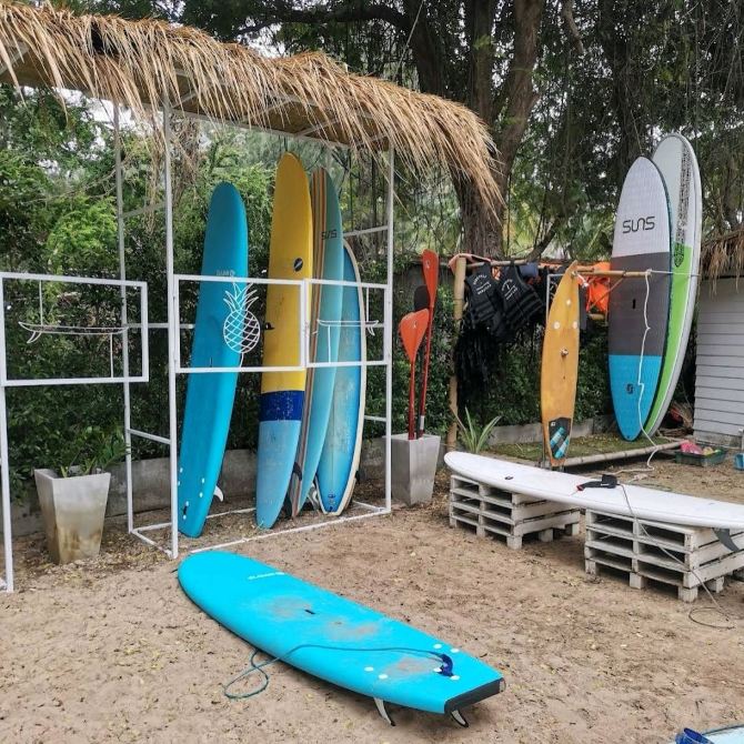 Pineapple Surf Club คาเฟ่สุดชิคริมหาด 🏄‍♀️🍹🏖️🌊 หัวหิน