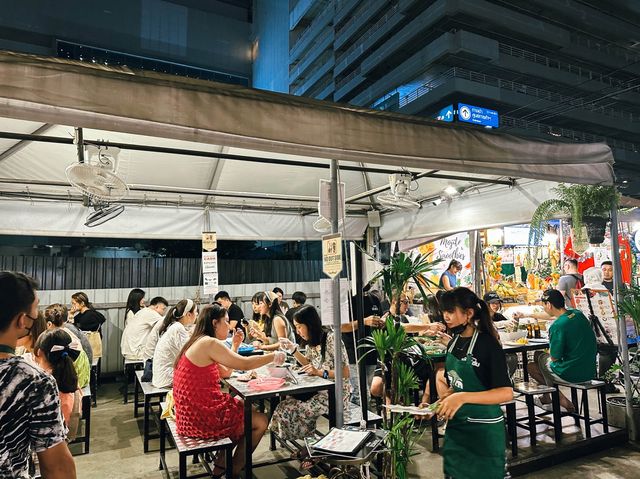 ตลาดจ๊อดแฟร์ ศูนย์รวมร้านค้า ร้านอาหารสุดเด็ด 