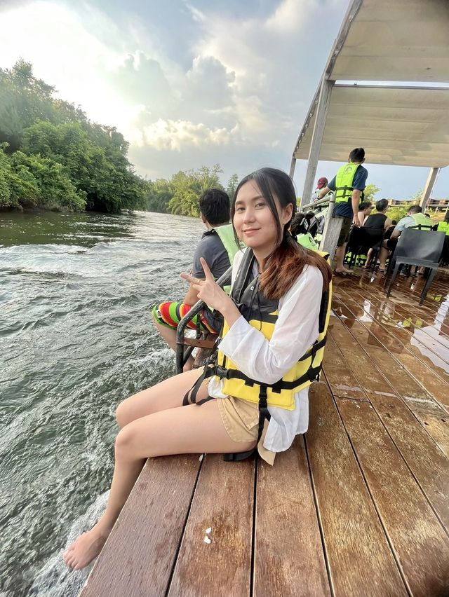 ล่องแพกาญ@ไทรโยค