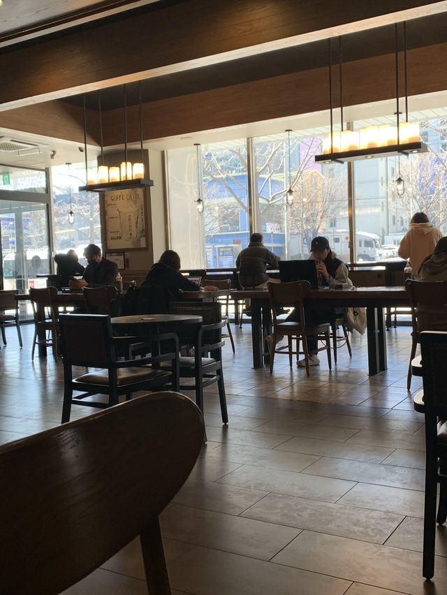 스타벅스 리저브 수원이비스점