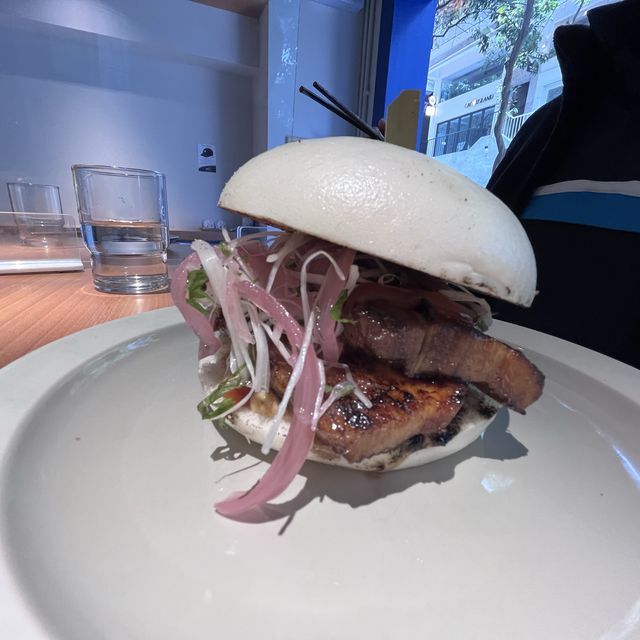 試食中西合璧創意料理🍔