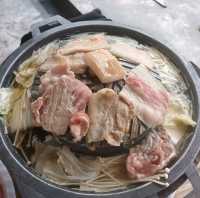 ตุ้ย หมูกระทะ น้ำจิ้มเด็ด หมูเพีบบ !