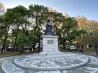 『原子爆弾落下中心地碑』と『爆心地公園』