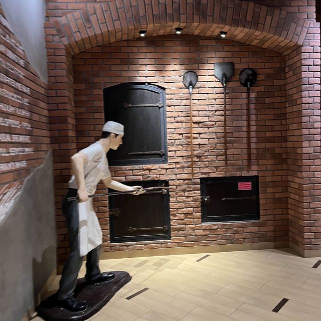 Check out bread and bakery decorations 