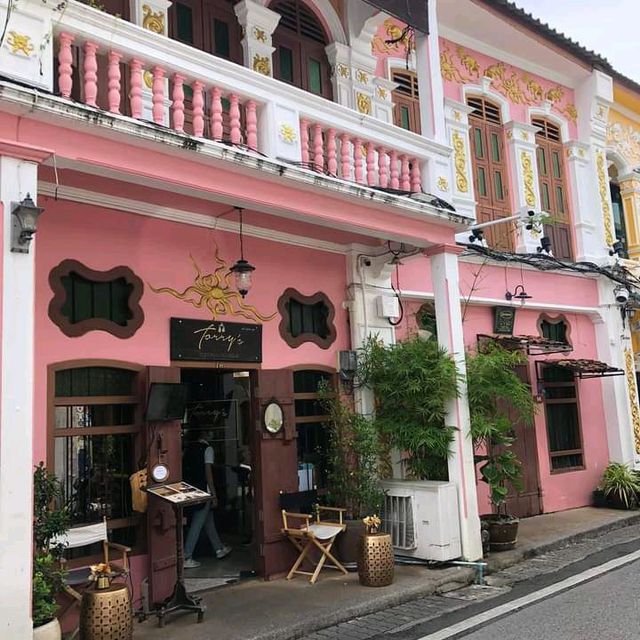 ร้านไอศกรีมสุดชิค ย่านเมืองเก่าภูเก็ต ร้านไอศกรีมสุดชิค ย่านเมืองเก่าภูเก็ต