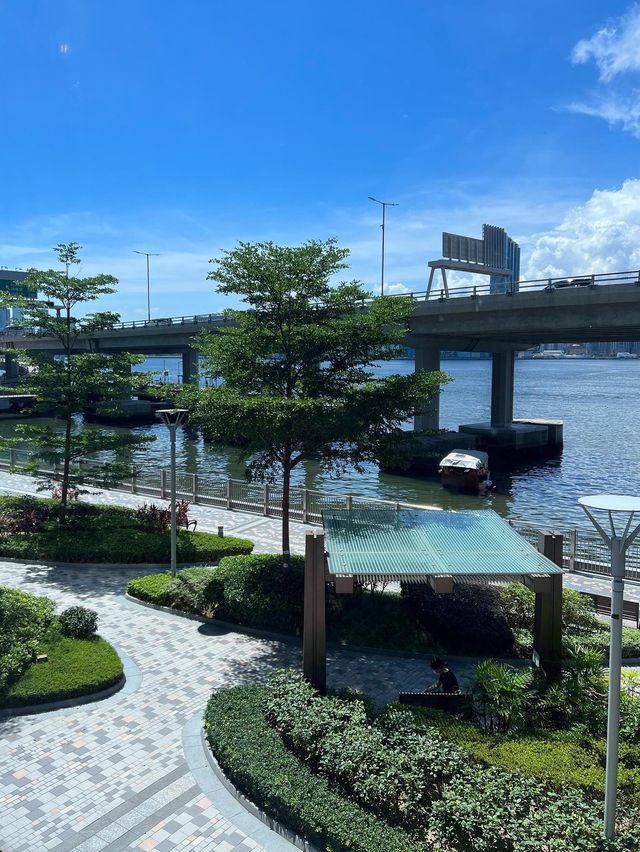 紫色花花夢幻餐廳