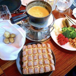 Must-try Cheese Fondue in Switzerland