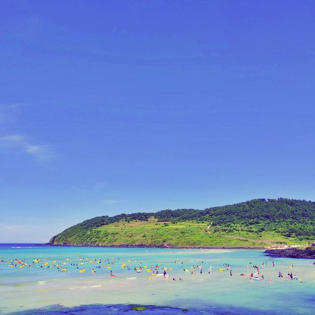 🏝 오름을 바라보며 해수욕을 즐기는, 함덕해수욕장