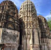 3 Prangs in the temple