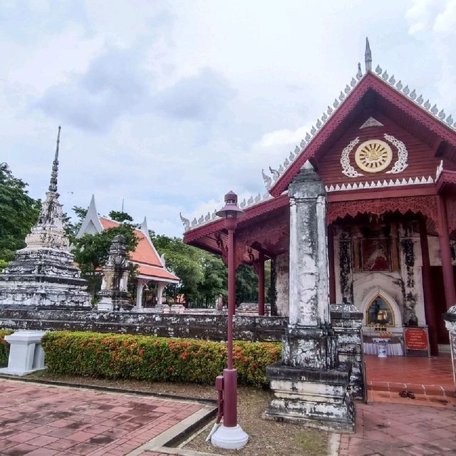 พุทธสถานเชิงท่า – หน้าโบสถ์ โบราณสถาน จ.นนทบุรี
