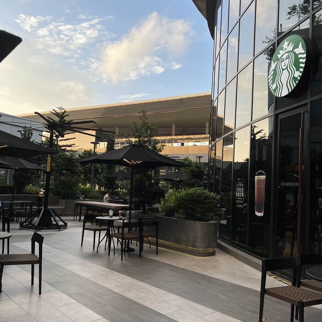 Starbucks Reserved