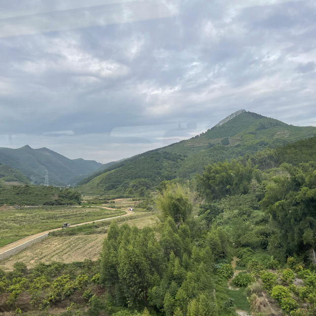 BASK IN CALM AND SERENITY AT PINGGUO